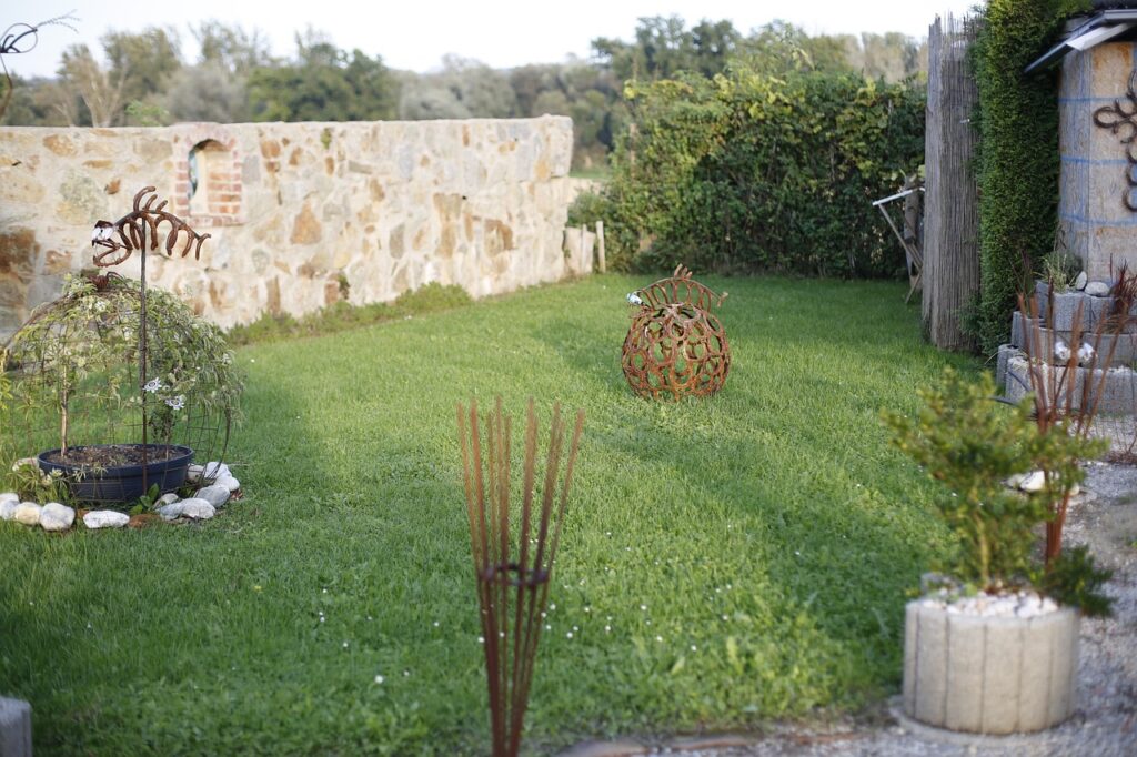 backyards-can-attract-termites