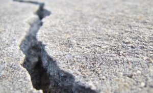 cracked-concrete-structure