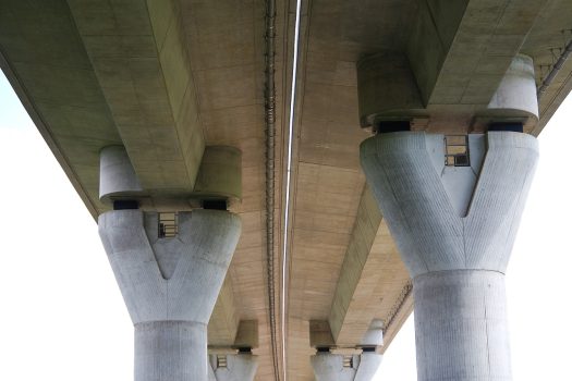 concrete-bridge-structure